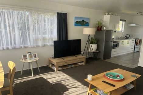 Photo of property in 2/27 Roberts Road, Te Atatu South, Auckland, 0610