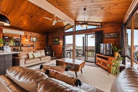 Photo of property in 45 Kurupae Road, Hilltop, Taupo, 3330