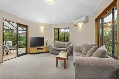 Photo of property in 113 Avonhead Road, Avonhead, Christchurch, 8042