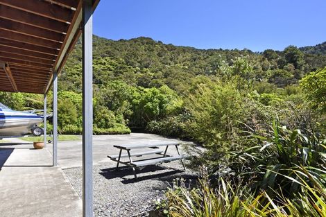 Photo of property in 3218 Archers Road, Tennyson Inlet, Rai Valley, 7195