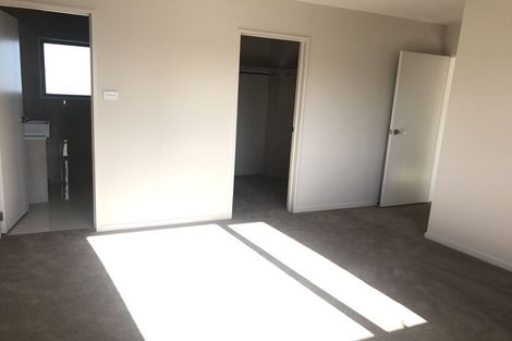 Photo of property in 43 Nikau Street, New Lynn, Auckland, 0600