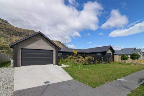 Photo of property in 15 Regent Street, Lower Shotover, Queenstown, 9304
