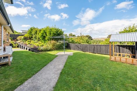 Photo of property in 17 Sumner Terrace, Aotea, Porirua, 5024