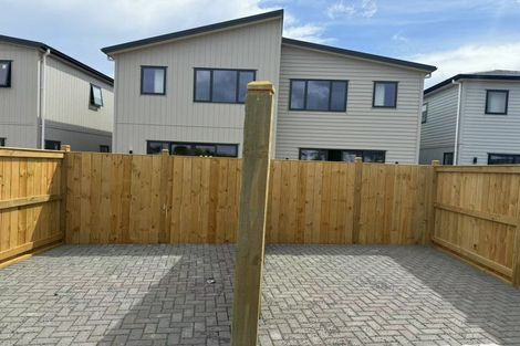 Photo of property in 6 Kapeta Lane, Karaka, 2113