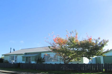 Photo of property in 27 Mazengarb Road, Paraparaumu Beach, Paraparaumu, 5032