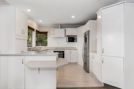 Photo of property in 30 Little John Drive, Bellevue, Tauranga, 3110