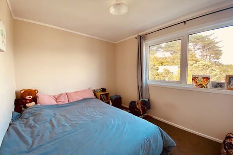 Photo of property in 29b Omega Street, Newlands, Wellington, 6037