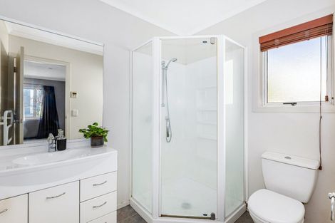 Photo of property in 6 Routeburn Avenue, Aotea, Porirua, 5024