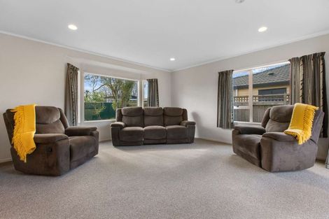 Photo of property in 5 Edgewater Grove, Whakatane, 3120