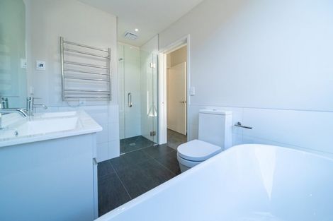 Photo of property in 8 Parera Lane, Jacks Point, Queenstown, 9371