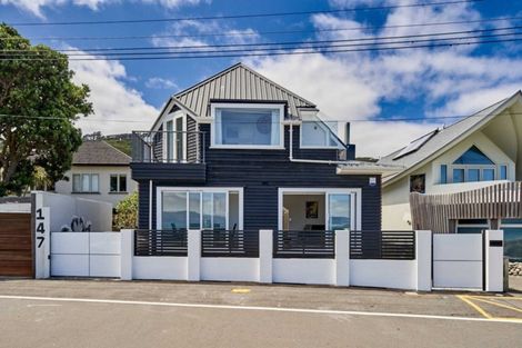 Photo of property in 147 Marine Parade, Eastbourne, Lower Hutt, 5013