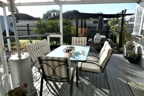 Photo of property in 27 Pukepapa Road, Marton, 4710