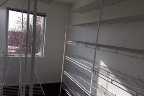 Photo of property in 4/6 Defoe Place, Waltham, Christchurch, 8023