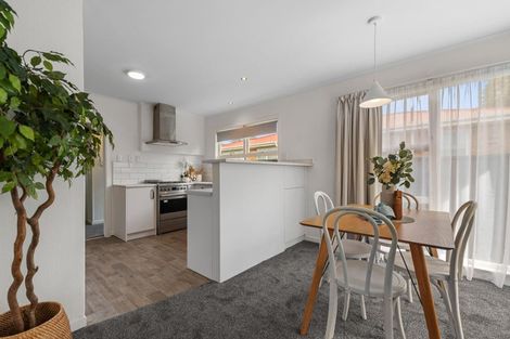 Photo of property in 5 Norrie Place, Hillcrest, Rotorua, 3015