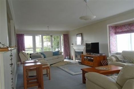 Photo of property in 6 Grendon Road, Titirangi, Auckland, 0604