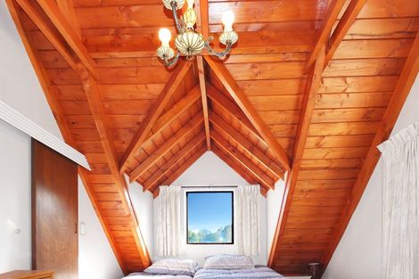 Photo of property in 38 Hennessy Street East, Foxton Beach, Foxton, 4815