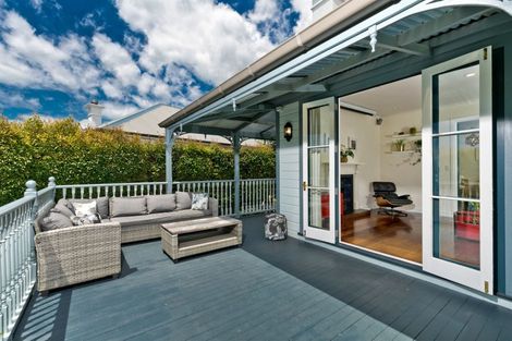 Photo of property in 2/4 Georgia Terrace, Albany, Auckland, 0632