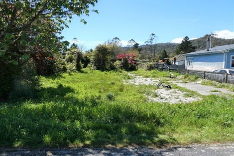 Photo of property in 16 Inverness Street, Dunollie, Runanga, 7803