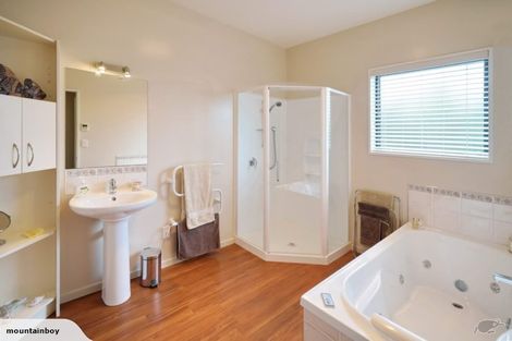 Photo of property in 36 Titirangi Crescent, Parklands, Christchurch, 8083