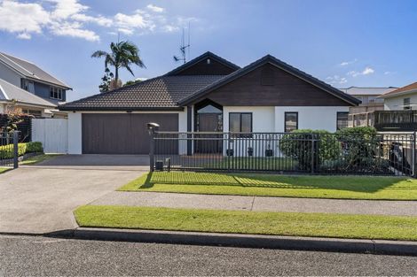 Photo of property in 3a Tay Street, Mount Maunganui, 3116