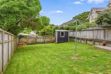 Photo of property in 4 Rodney Street, Northland, Wellington, 6012