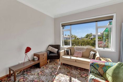 Photo of property in 10 William Street, Marton, 4710