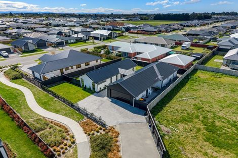 Photo of property in 10 Crosado Place, Rolleston, 7614