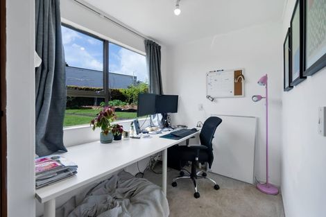 Photo of property in 49 Nevada Drive, Merrilands, New Plymouth, 4312