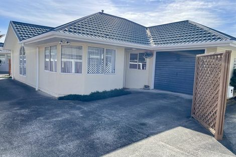 Photo of property in 2/26 Whites Line West, Woburn, Lower Hutt, 5010