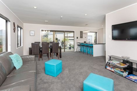 Photo of property in 34 Karaka Street, Helensville, 0800