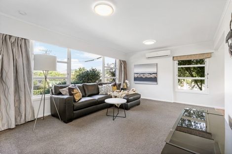 Photo of property in 43 Te Anau Place, Glenview, Hamilton, 3206
