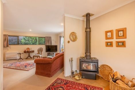 Photo of property in 2 Petersen Place, Waipukurau, 4200