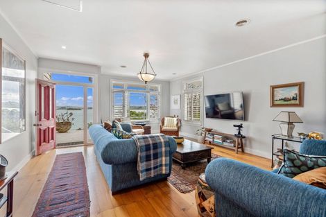 Photo of property in 19 Weir Crescent, Onerahi, Whangarei, 0110