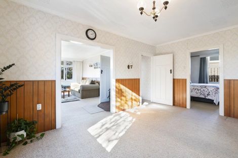 Photo of property in 50 Woodside Avenue, Northcote, Auckland, 0627