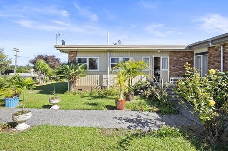 Photo of property in 2/17 Kent Street, Waiuku, 2123