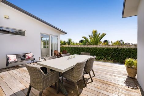 Photo of property in 321b Mangorei Road, Merrilands, New Plymouth, 4312