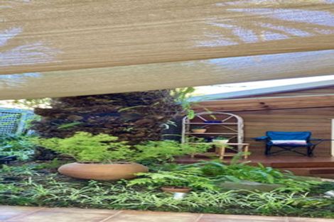 Photo of property in 2/71 Balmain Road, Birkenhead, Auckland, 0626