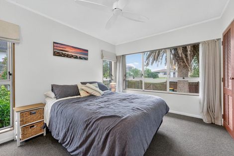 Photo of property in 27 Amorino Drive, Red Beach, 0932