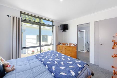 Photo of property in 8 Mako Avenue, Whiritoa, Whangamata, 3691