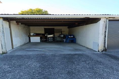 Photo of property in 2/78 West Coast Road, Glen Eden, Auckland, 0602
