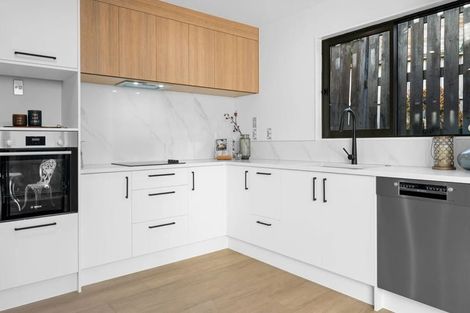 Photo of property in 8f Claridge Street, Glen Eden, Auckland, 0602