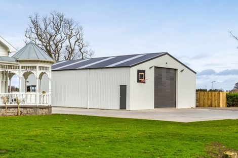 Photo of property in 76 Turuturu Road, Hawera, 4674