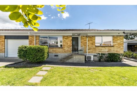 Photo of property in 1b Karaka Street, New Lynn, Auckland, 0600