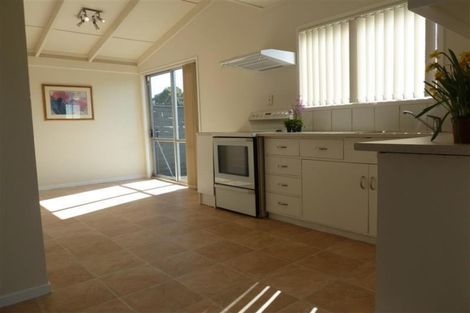 Photo of property in 5/69 Kenderdine Road, Papatoetoe, Auckland, 2025