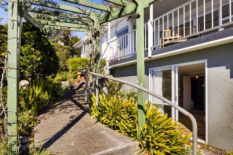 Photo of property in 32 Queens Road, Glen Avon, New Plymouth, 4312