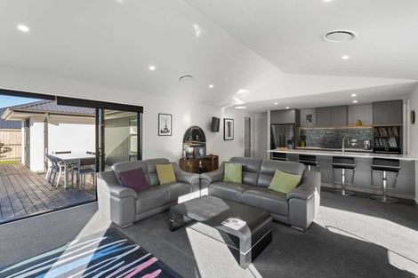 Photo of property in 33 Falcon Road, Rolleston, 7615