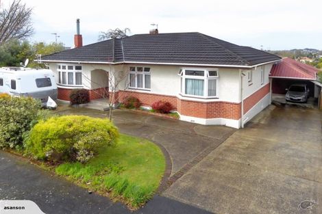 Photo of property in 53 Forest Lake Road, Forest Lake, Hamilton, 3200