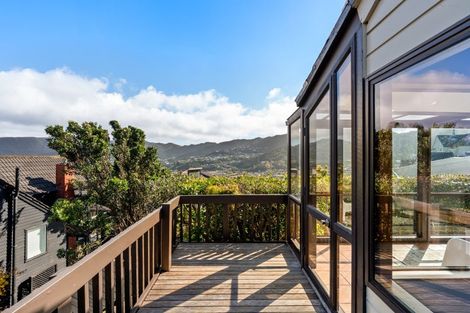 Photo of property in 15 Indira Place, Khandallah, Wellington, 6035