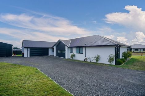 Photo of property in 6 Chatham Rise, Seaward Bush, Invercargill, 9812