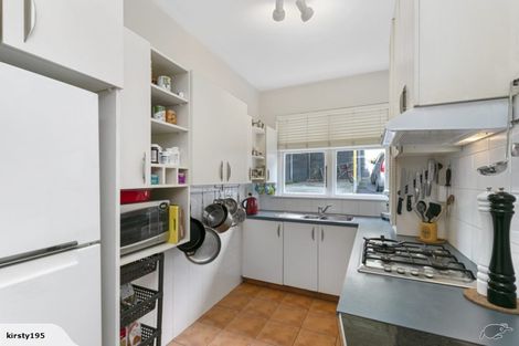 Photo of property in 1u5 Rixon Grove, Mount Victoria, Wellington, 6011